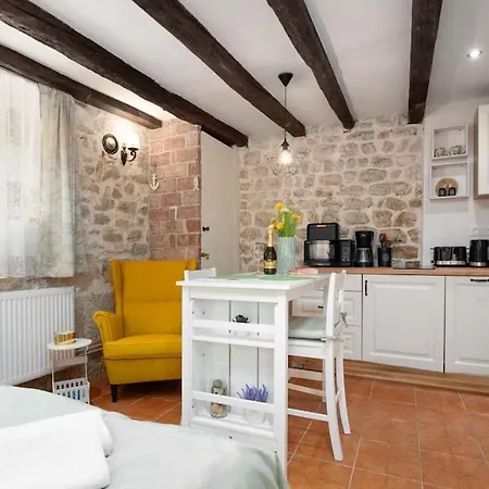 Apartment Pinna *
